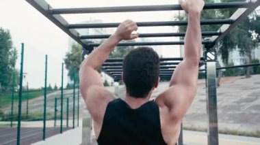 Sokaktaki tırmanma sahasındaki sporcu eğitiminin arka plan görüntüsü