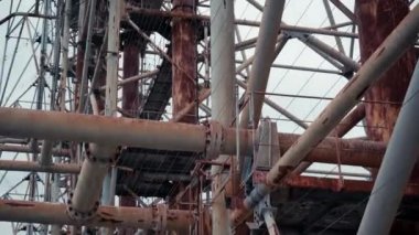 Çernobil, Ukrayna 'da büyük terk edilmiş metal radar sistemi