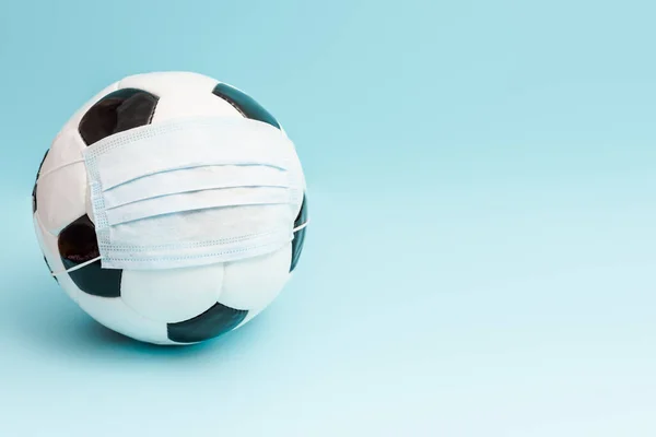 Soccer Ball Medical Mask Blue Copy Space — Stock Photo, Image