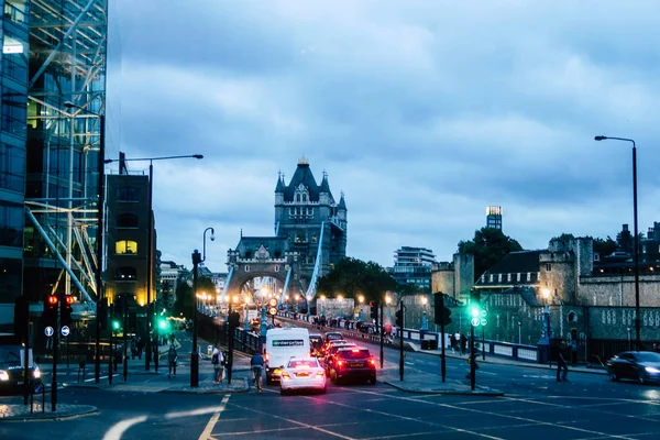 Tower bridge a Londonon una serata piovosa — Foto Stock