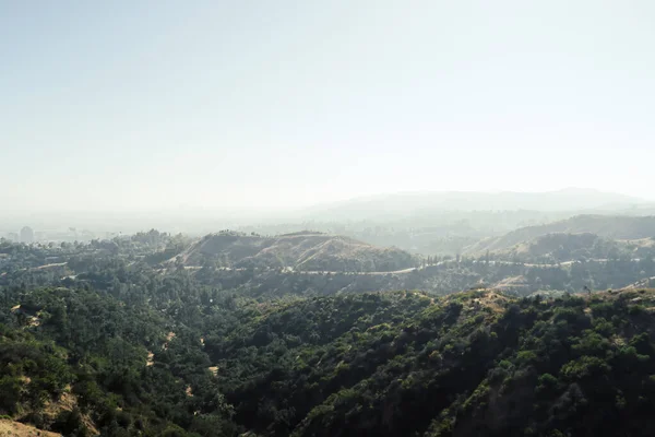 Vista panoramica sulle colline di Hollywood dal bellissimo Griffit — Foto Stock