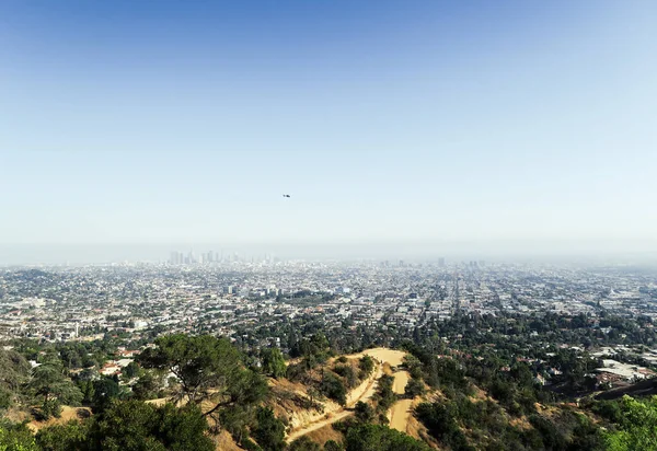 Vista panoramica del centro di Los Angeles e periferia dalla bellissima Gri — Foto Stock