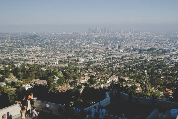 Vista panoramica del centro di Los Angeles e periferia dalla bellissima Gri — Foto Stock