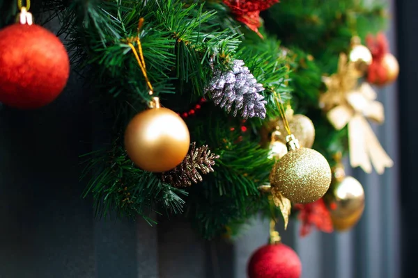 Decoração Natal Com Suas Próprias Mãos Grinalda Natal Para Feriado — Fotografia de Stock