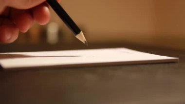 Siyah Kalem. Sanatçılar Elleri Ahşap Çiziyor