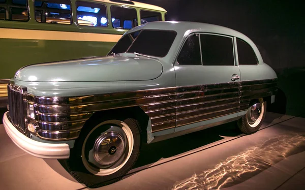 Riga, Letonya - 16 Ekim: Retro araba yıl 1950 Reaf 50 Riga Motor Müzesi, 16 Ekim 2016 Riga, Letonya