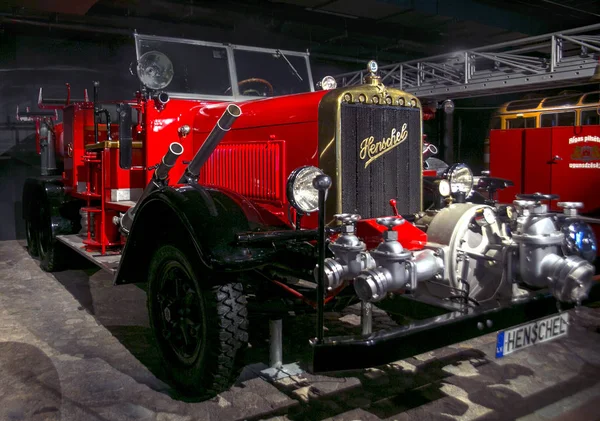 Riga, Letonya - 16 Ekim: Retro araba yıl 1941 Henschel Typ 33d 1 Motor Müzesi, 16 Ekim 2016 Riga, Letonya