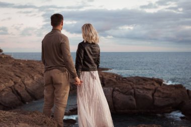 Aşk ve sonsuzluk, gelecek