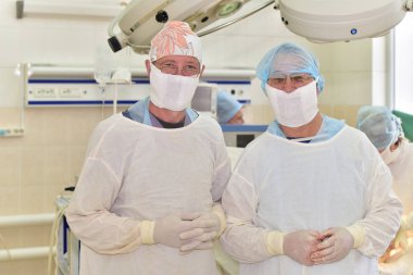 Doktor ameliyat sonrası