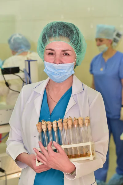 Colegas - Fotos de empleados del hospital — Foto de Stock