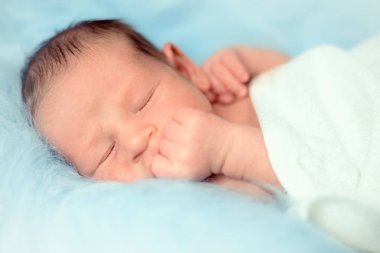 Yeni doğan çocuk dünyanın en küçük çocuk