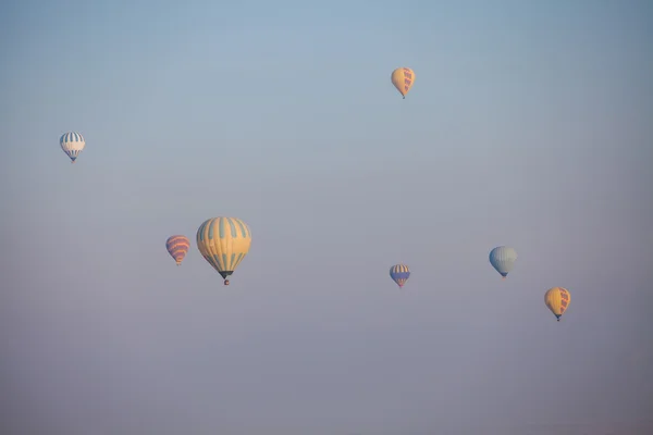 Αερόστατα θερμού αέρα σε cappadocia — Φωτογραφία Αρχείου