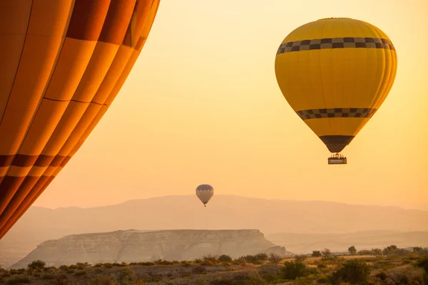 Αερόστατα θερμού αέρα σε cappadocia — Φωτογραφία Αρχείου