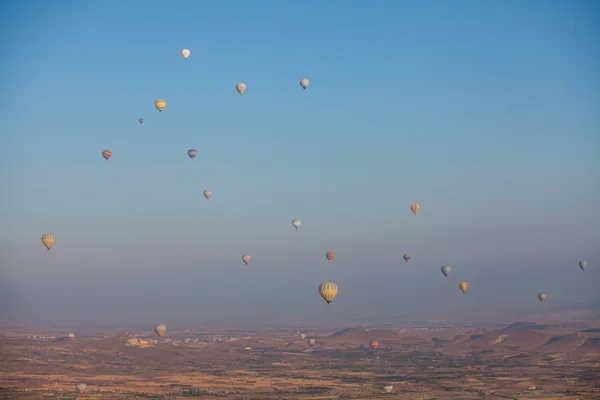 Globos de aire caliente en Capadocia — Foto de Stock