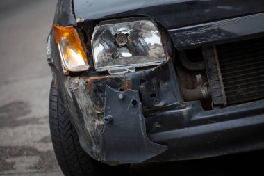 Kaza araba Far detay