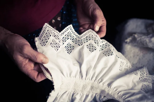 Παραδοσιακά χειροποίητα ρούχα — Φωτογραφία Αρχείου
