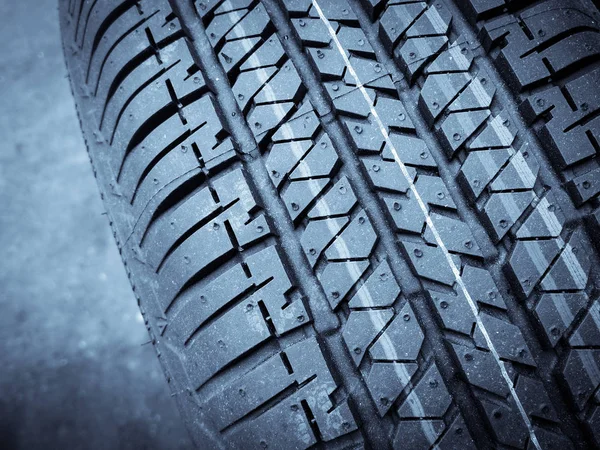 yeni otomobil lastiği