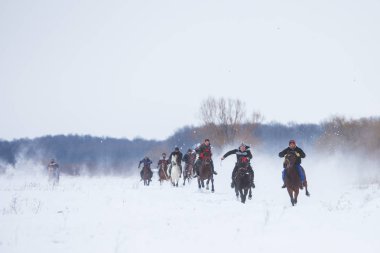 At yarışı kar üzerinde