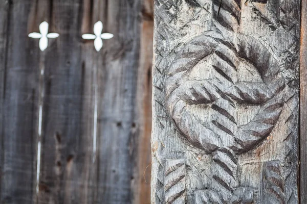Detalle de talla en madera en Maramures, Rumania —  Fotos de Stock