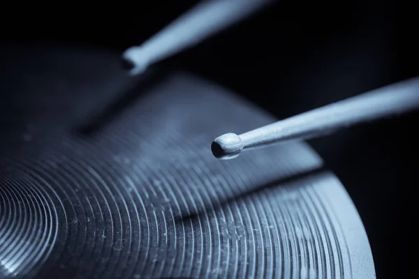 Drum sticks and cymbal detail — Stock Photo, Image