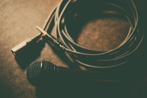 Microphone and cables — Stock Photo, Image