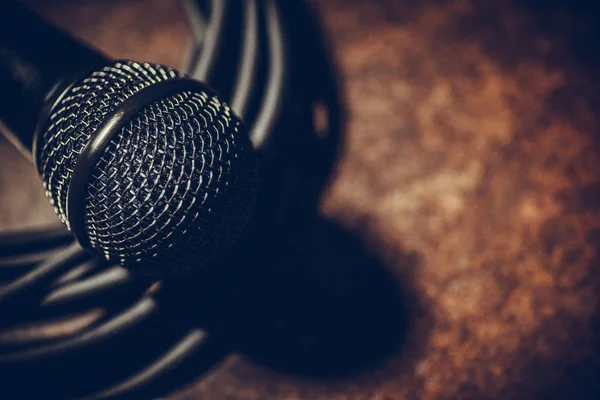 Microphone and cables — Stock Photo, Image