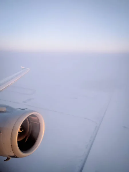 Motor de avión, en vuelo — Foto de Stock