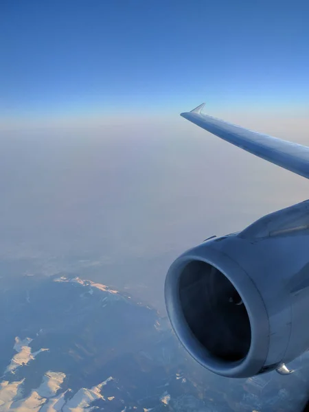 Vliegtuig motor, tijdens de vlucht — Stockfoto