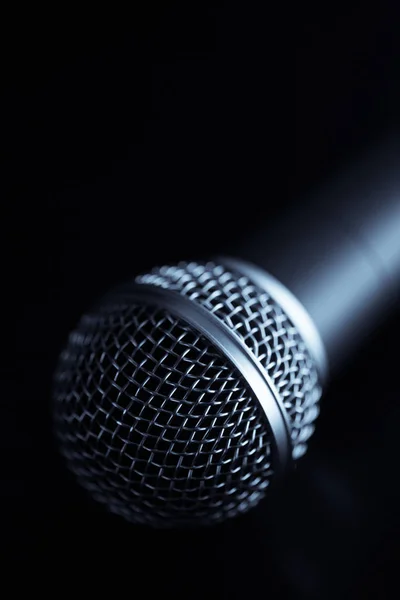 Microphone sur la table — Photo