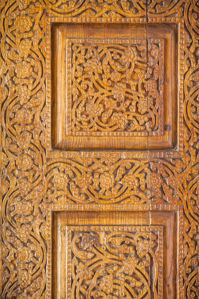 Porte en bois décorations arabes — Photo