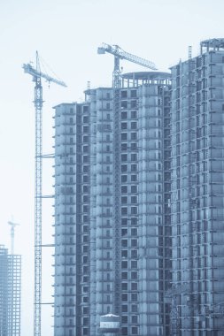 Bir blok bina Vinçler