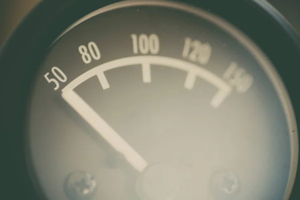 Wskaźnik temperatury oleju w samochodzie — Zdjęcie stockowe