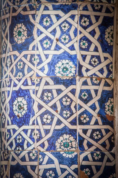 Από Κοντά Shot Της Κάποια Αραβικά Διακοσμήσεις Έναν Τοίχο — Φωτογραφία Αρχείου