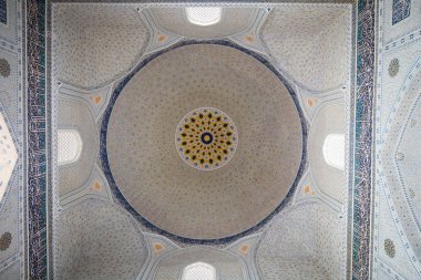 Bazı Arapça süslemeleri bir tavanda görüntüsünü kapatmak.