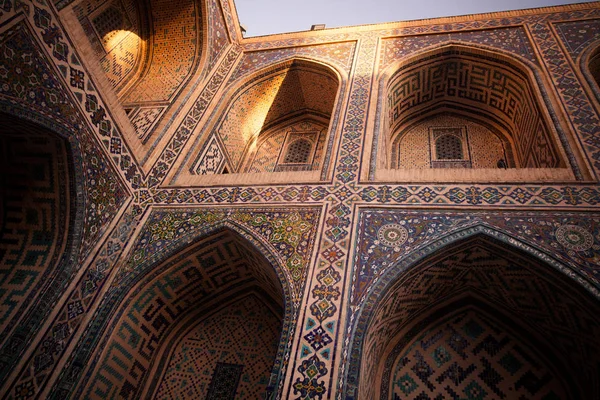 Imagem Colorida Com Uma Fachada Madrasa Bukhara Uzbequistão — Fotografia de Stock