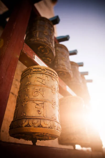 Girando Tambores Oración Budistas Monasterio Mongolia —  Fotos de Stock