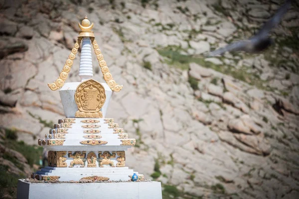 Moğolistan Bir Manastırda Bir Budist Stupa Renkli Görüntü — Stok fotoğraf