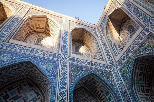 Imagem Colorida Com Uma Fachada Madrasa Bukhara Uzbequistão — Fotografia de Stock