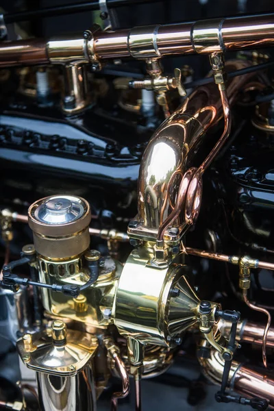 Very old car engine — Stock Photo, Image