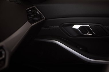 Araba kapısı kumandası