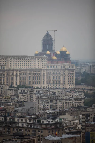 Romanian Parliament building in Bucharest, Romania — Stock Photo, Image