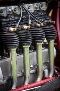 Çok eski bir motosiklet motoru