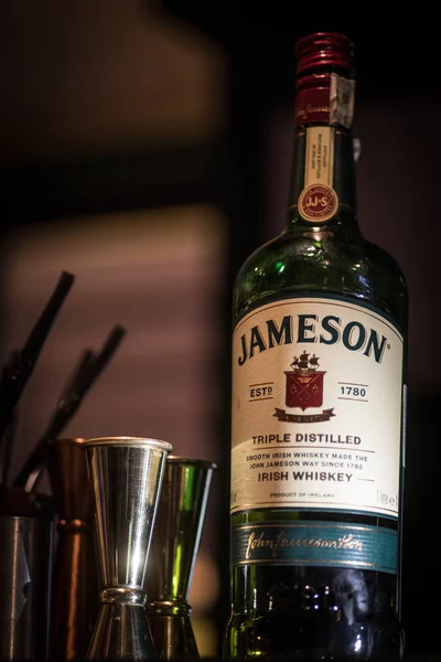 Irlandzka butelka whisky Jameson — Zdjęcie stockowe