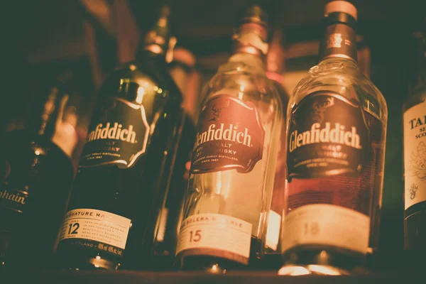 Bucareste Romênia Fevereiro 2020 Garrafas Uísque Glenfiddich Single Malt São — Fotografia de Stock