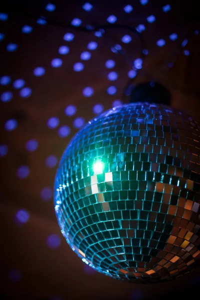 Kleur Afbeelding Van Een Glanzende Disco Bal Een Nachtclub — Stockfoto