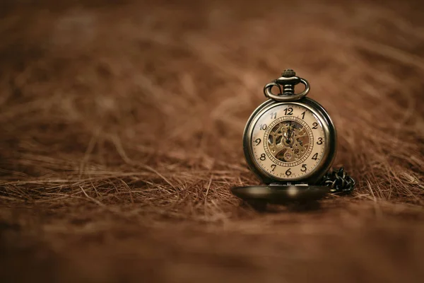 ヴィンテージの古い懐中時計 — ストック写真