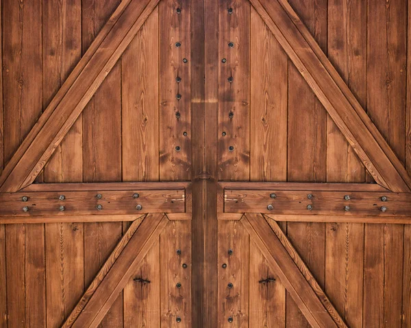 2 つの十字付き木製ドア — ストック写真