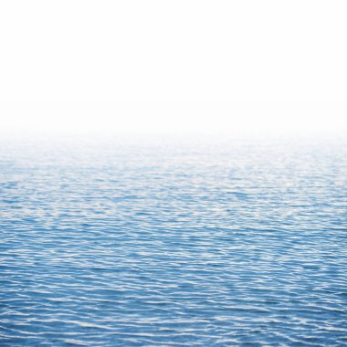 Mavi su yüzey arka plan üzerinde beyaz izole