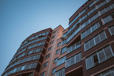 Şehir merkezinde yeni apartmanlar