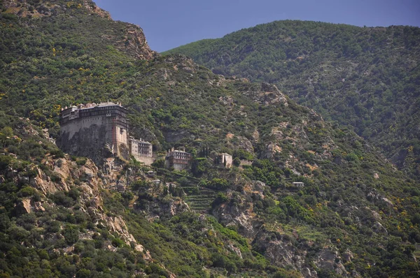 Athos - Montanha Sagrada na Grécia com mosteiros antigos — Fotografia de Stock